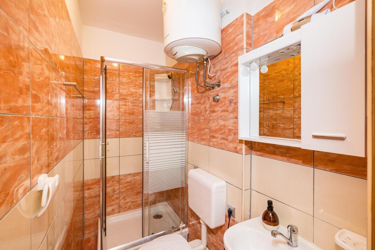 Studio And Rooms Zadar City Wall Exterior foto