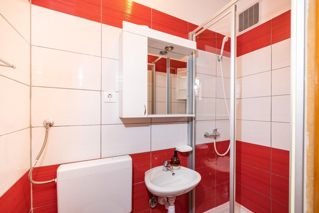 Studio And Rooms Zadar City Wall Exterior foto